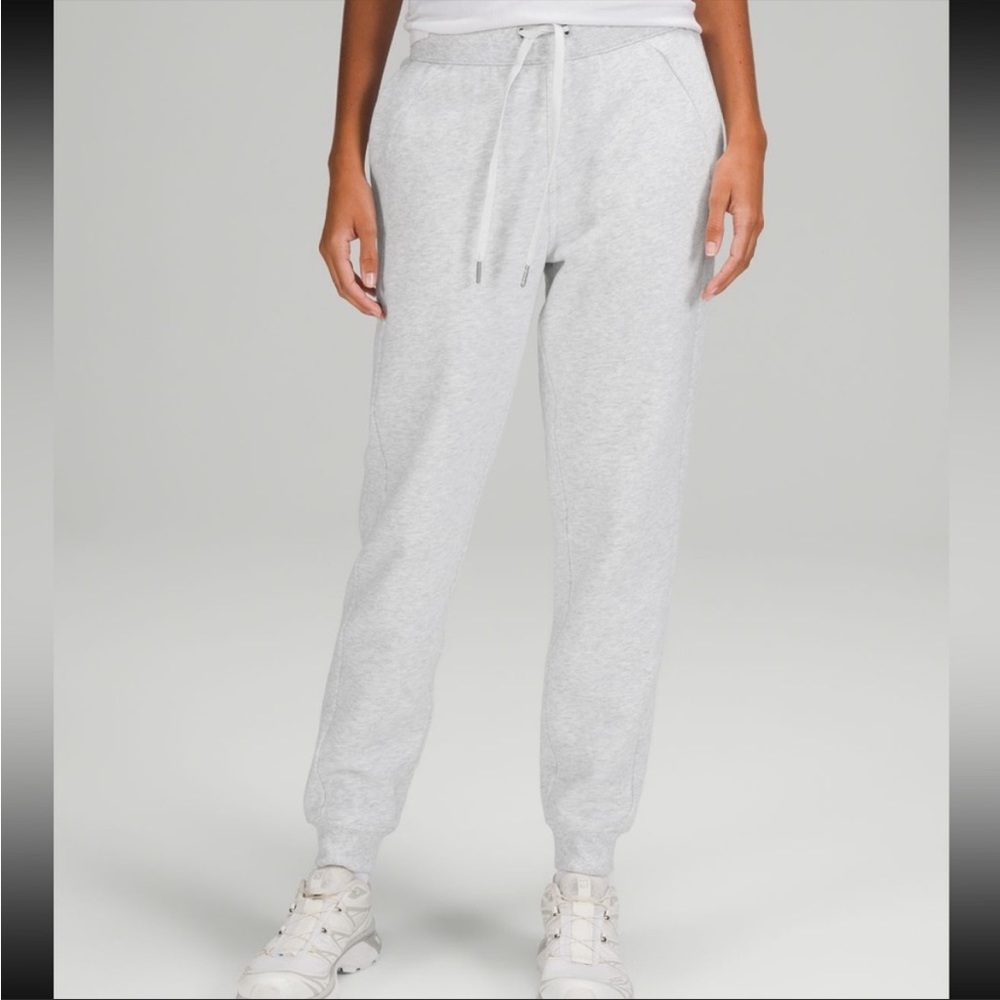 Lulu Lemon Scuba High Rise Jogger Size 4